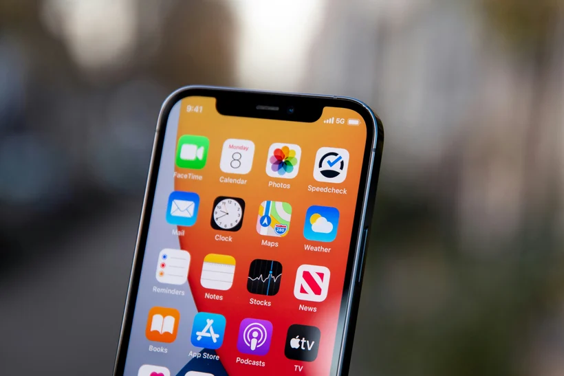 A smartphone displays its home screen with various app icons, including Messages, Calendar, Photos, Maps, Weather, and Podcasts. The time on the screen is 9:41.